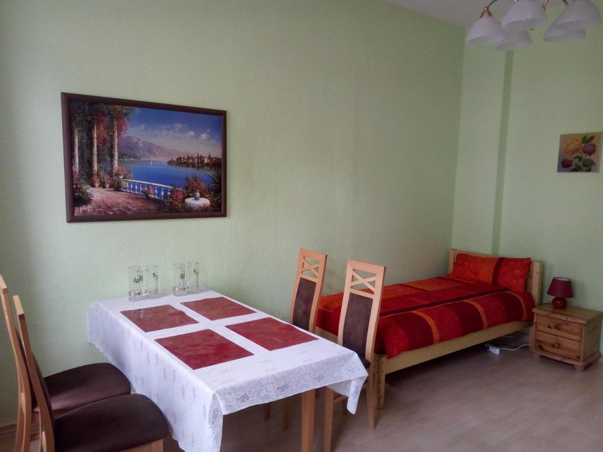 Aa-Apartment -7 Wohnungen Fuer Geschaeftsreisende - Wie Zu Hause Хемниц Экстерьер фото
